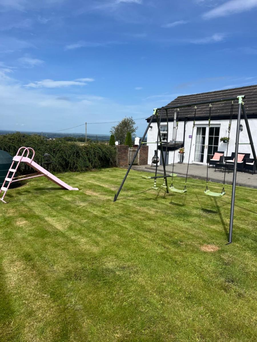 Gateway to The Glens - Housity