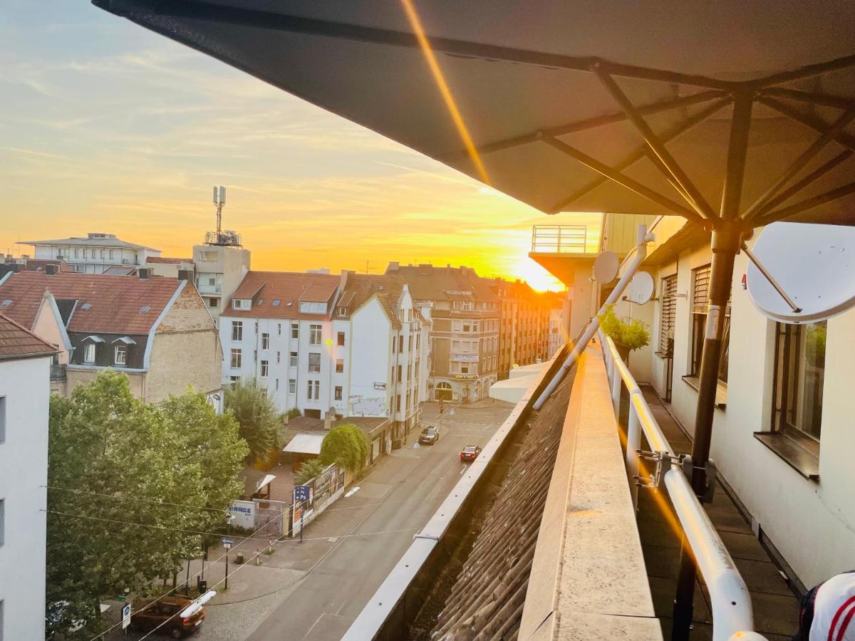 ROOFTOP RESlDENCE - Housity