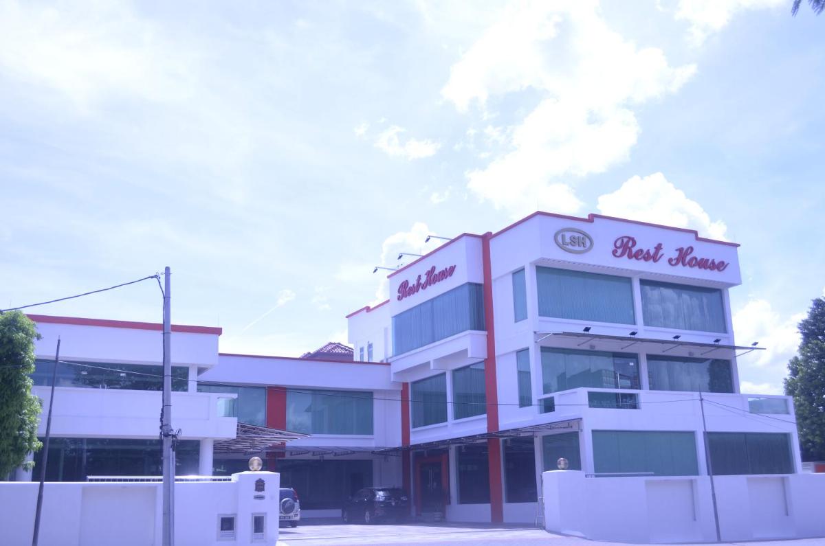 LSH Rest House - Housity
