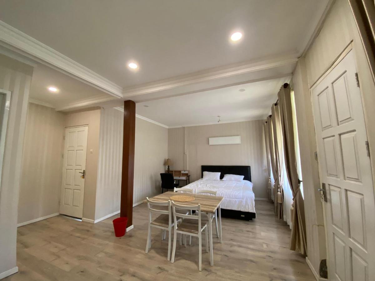 Super Wonderful 5 bedrooms with Bathroom Villa Marion Tomohon - Housity