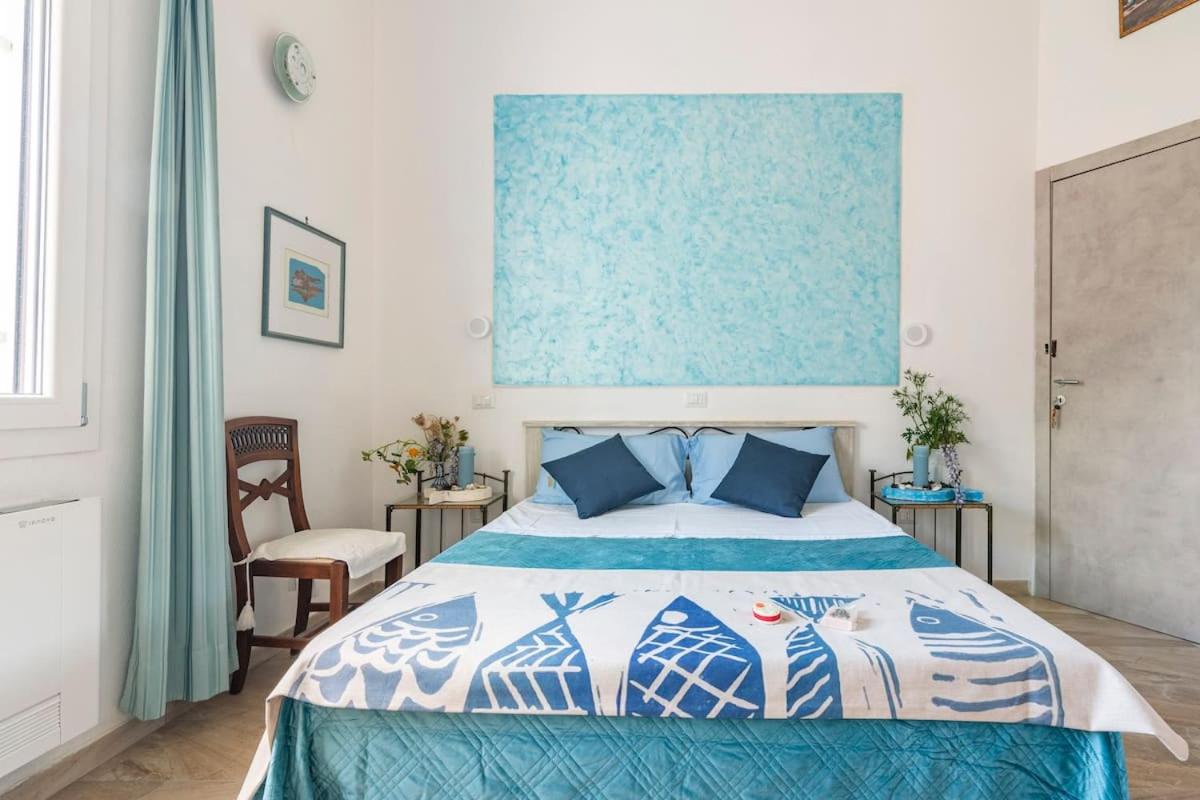 ISOLA -- Guest House - Housity