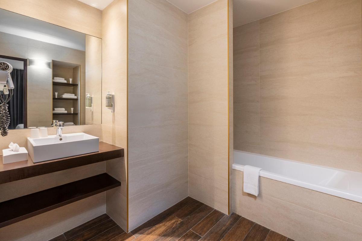 Best Western Terre de Provence - Housity