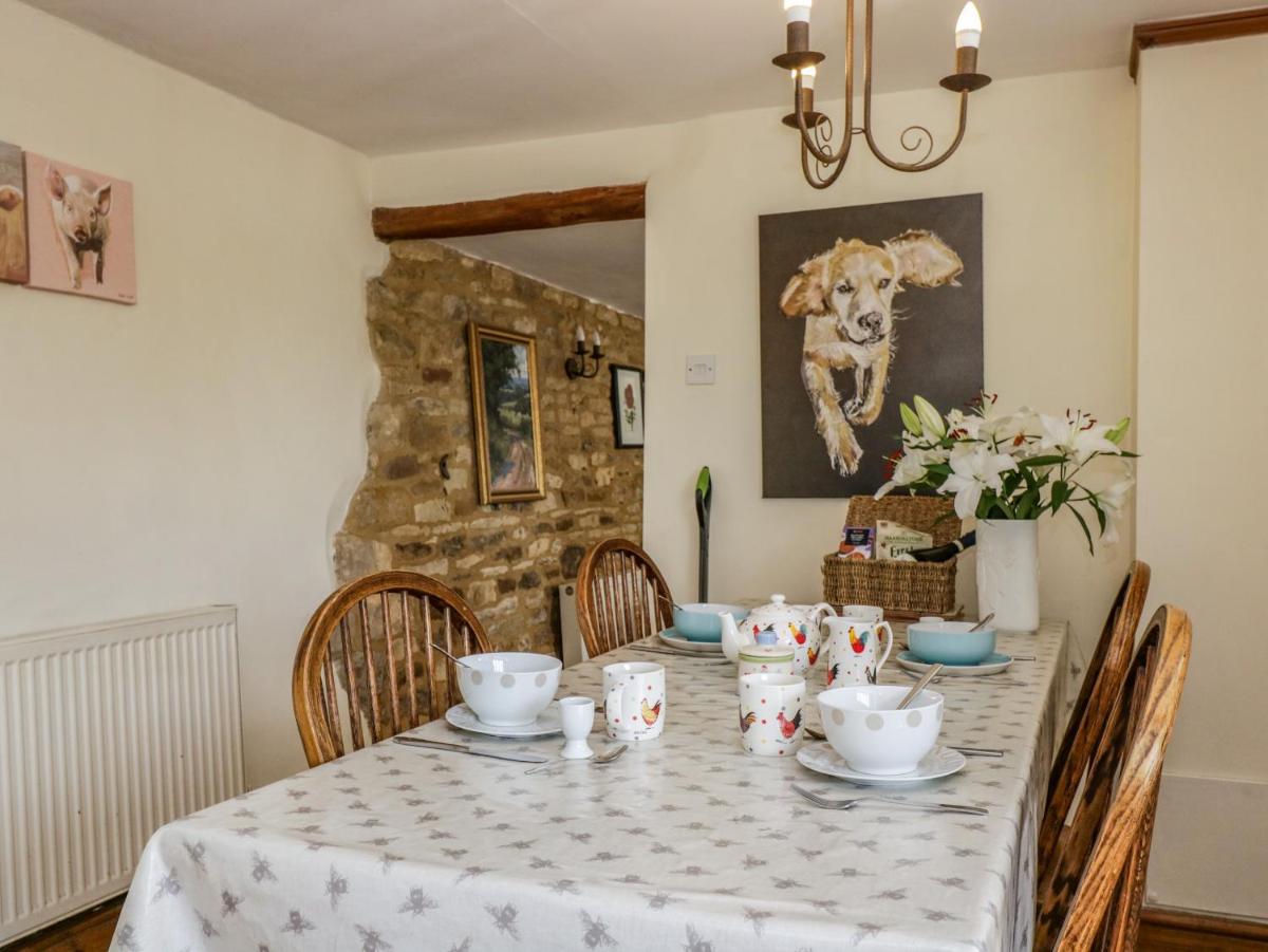 Henmarsh Cottage - Housity