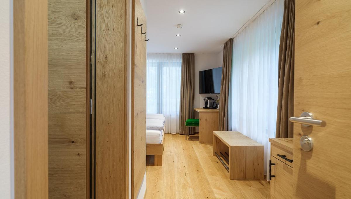 Hotel La Reserve - Housity