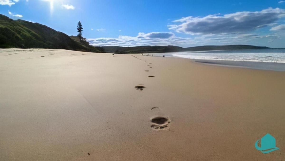 By the Beach at Catho - Housity