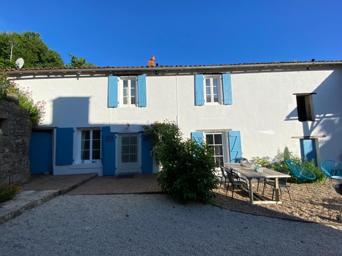 Au cœur de Charroux - Housity