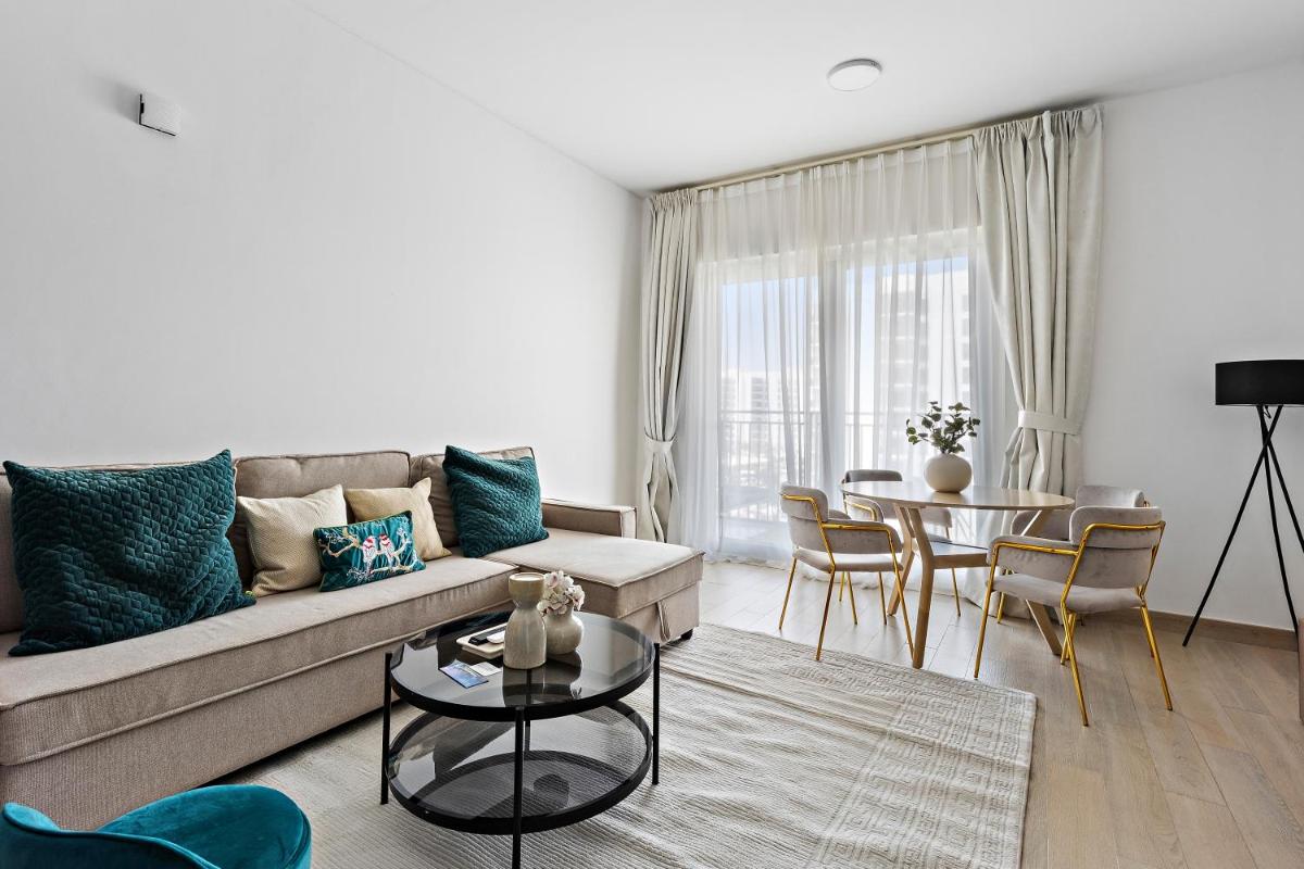 Minimal Modern Getaway in Yas Island - Housity