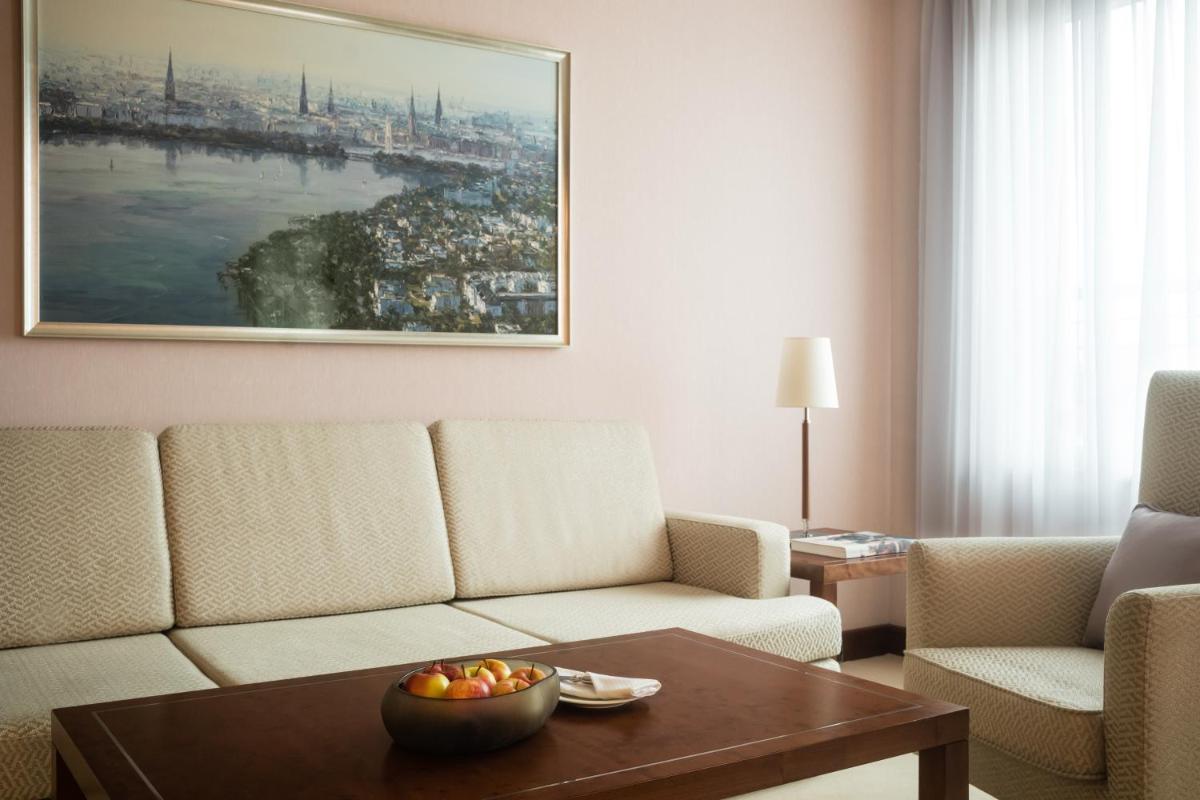 Ein Sitzbereich in der Unterkunft GRAND ELYSEE Hamburg Ein Sitzbereich in der Unterkunft GRAND ELYSEE Hamburg