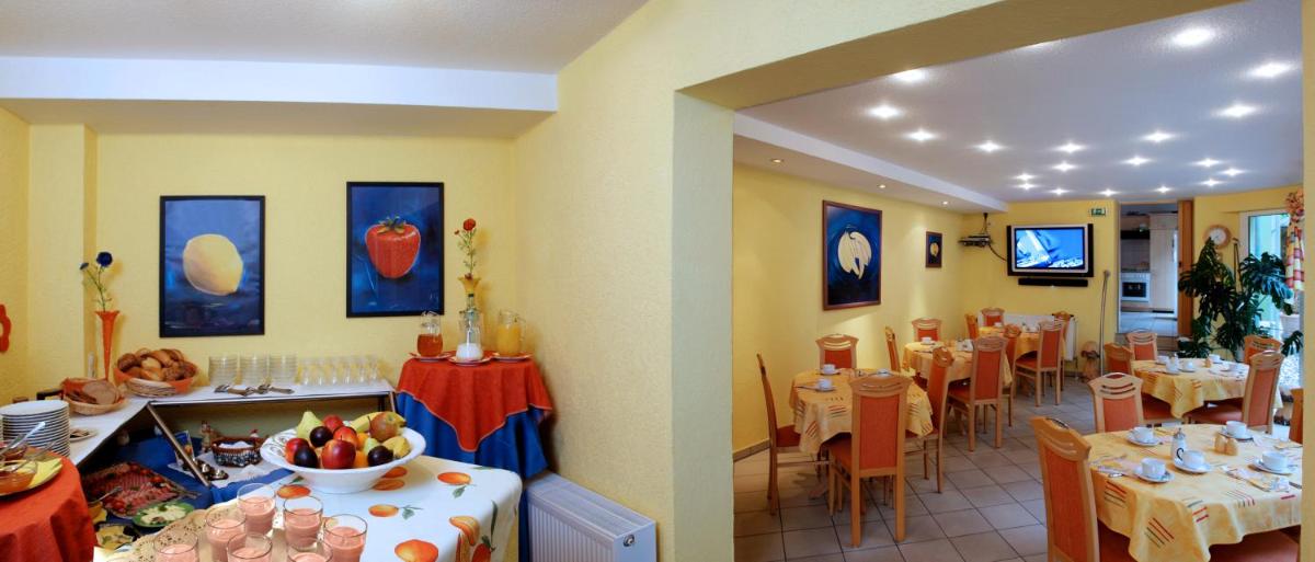 Altstadt Hotel Peiß - Housity