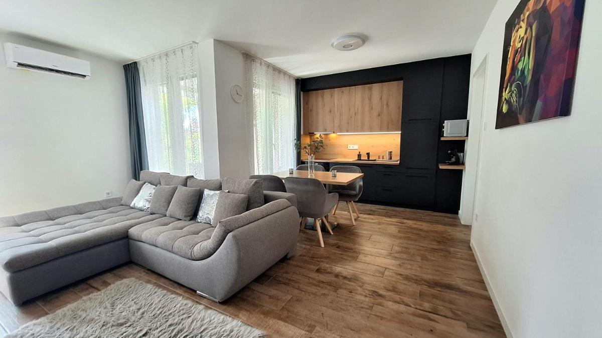 STARLIGHT SILVER Szeged - Exclusive - Housity