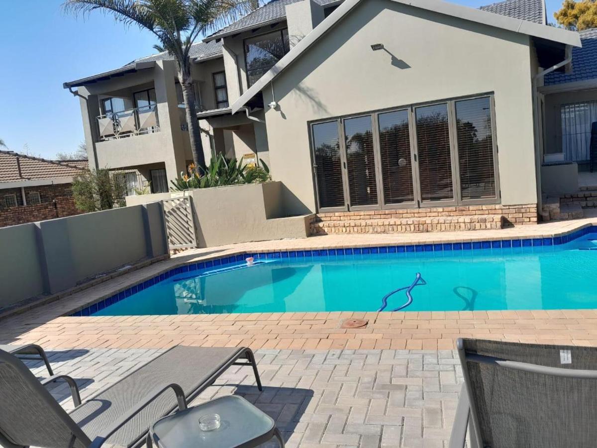 Nightingale Bed and Breakfast - Housity