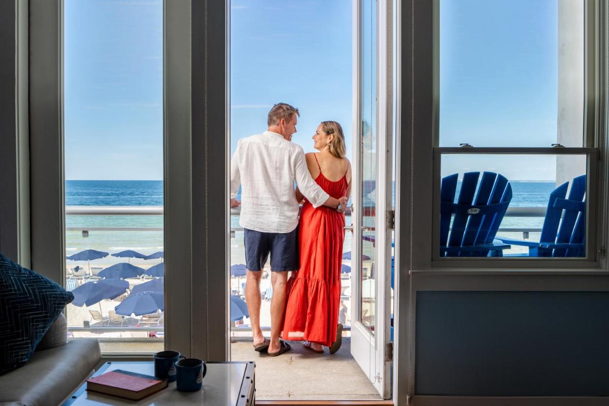 Sea Crest Beach Resort - Housity