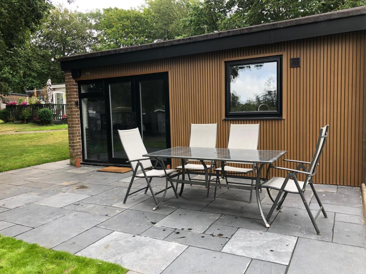 Clydfan Chalet (cozy van in Welsh) near Snowdonia - Housity