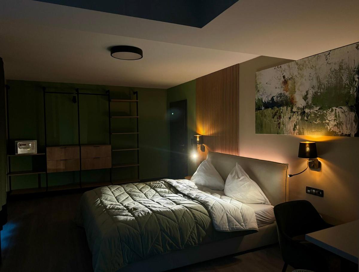 Mountains Hotel - Housity