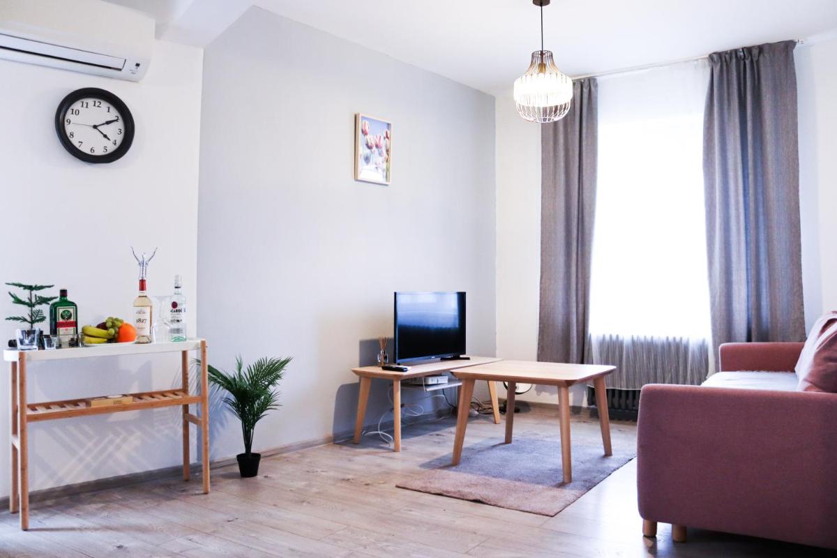 Scandinavian Style Apartment with Panoramic View - Housity