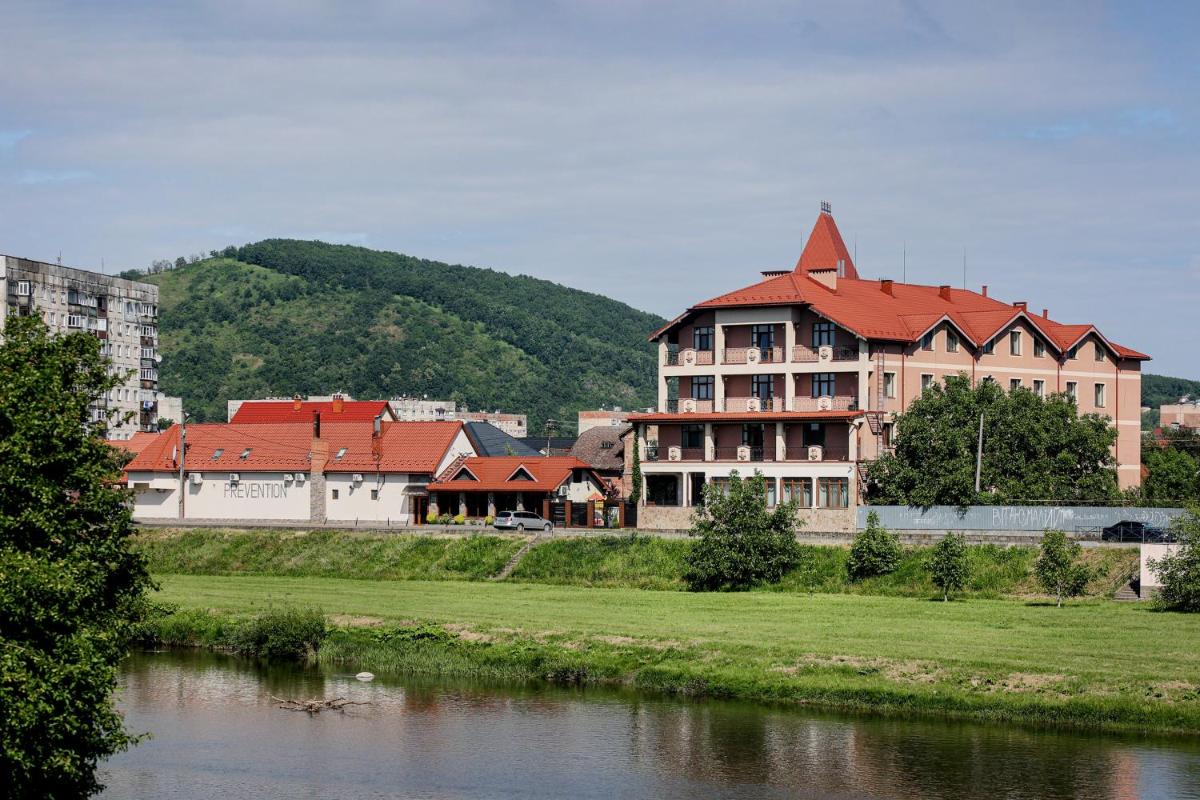 Ferdinand - Housity