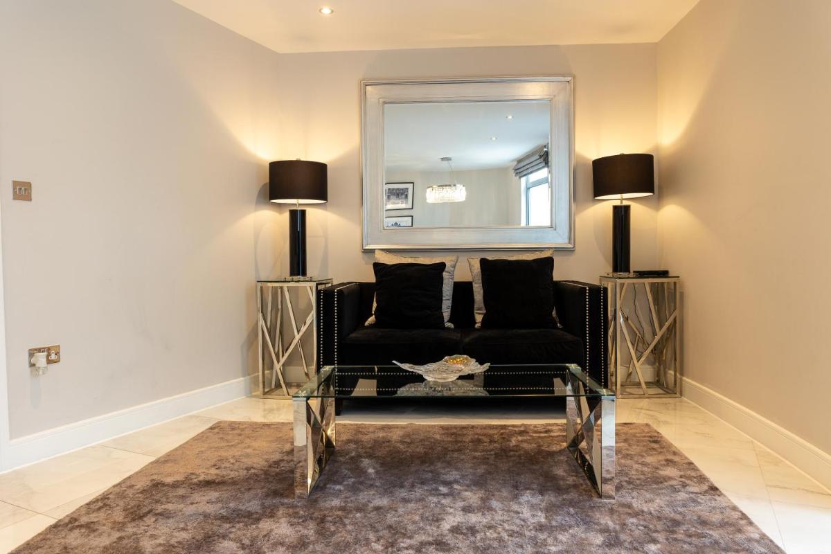 Exclusive Cardiff City Centre Apartment - Housity