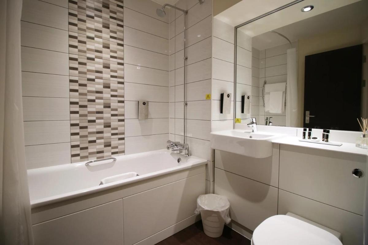 Palette Modern Newport City Center - Housity