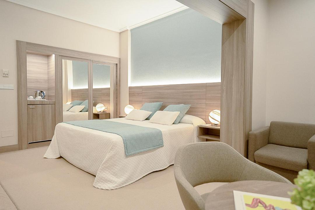 Cama o camas de una habitación en Eurostars Louxo Talaso