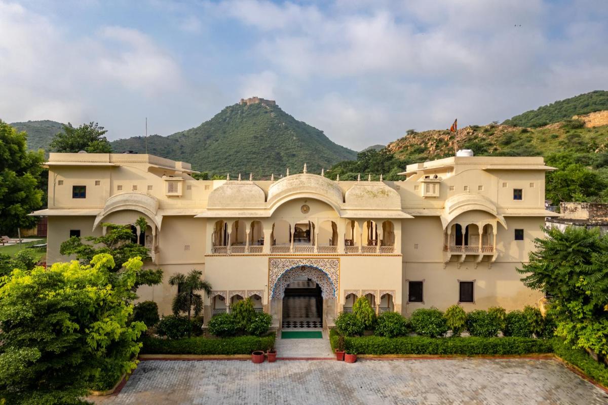 Dhulagarh Heritage Palace Hotel Near Jaipur - Housity