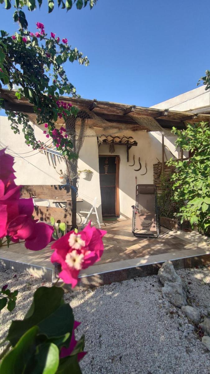 Sweet Old House - Housity