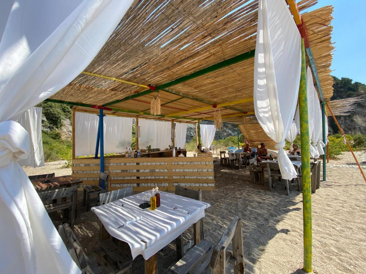 Lost Paradise Camping Beach & Bar - Hizvo