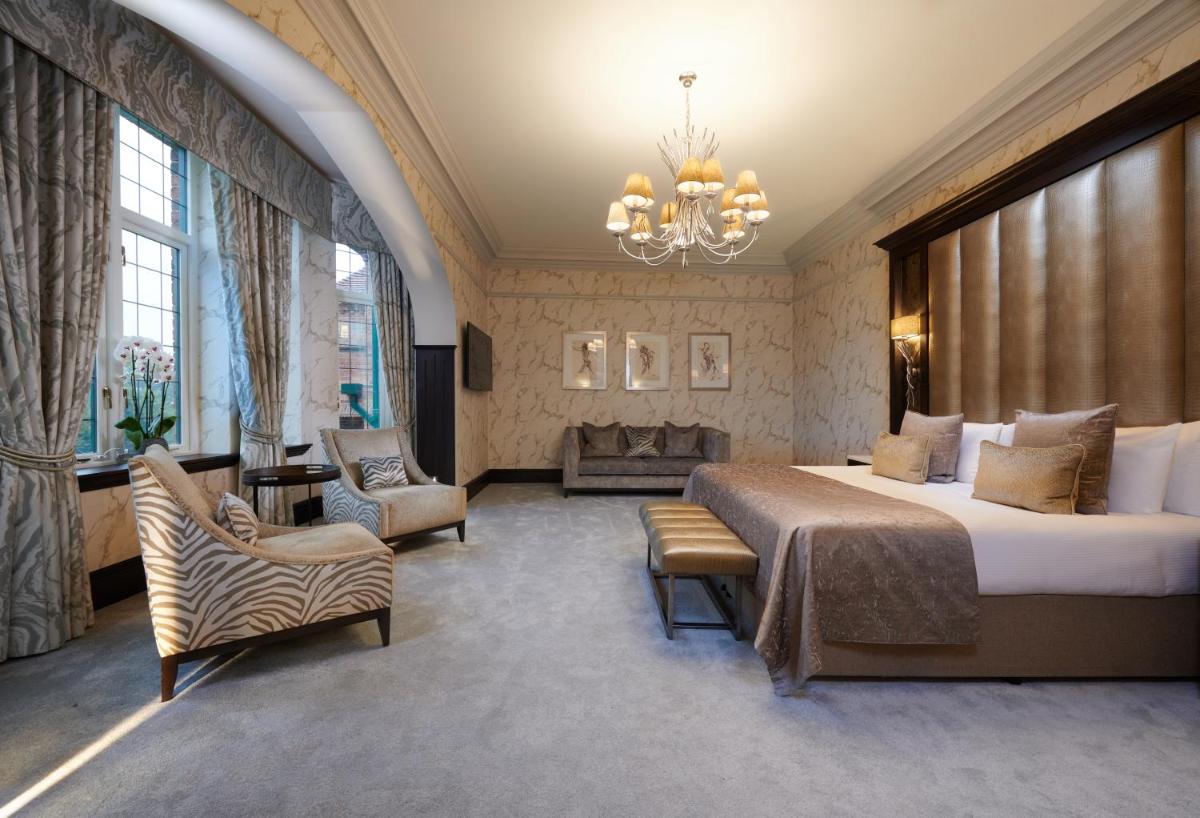 Aldwark Manor Estate - Housity