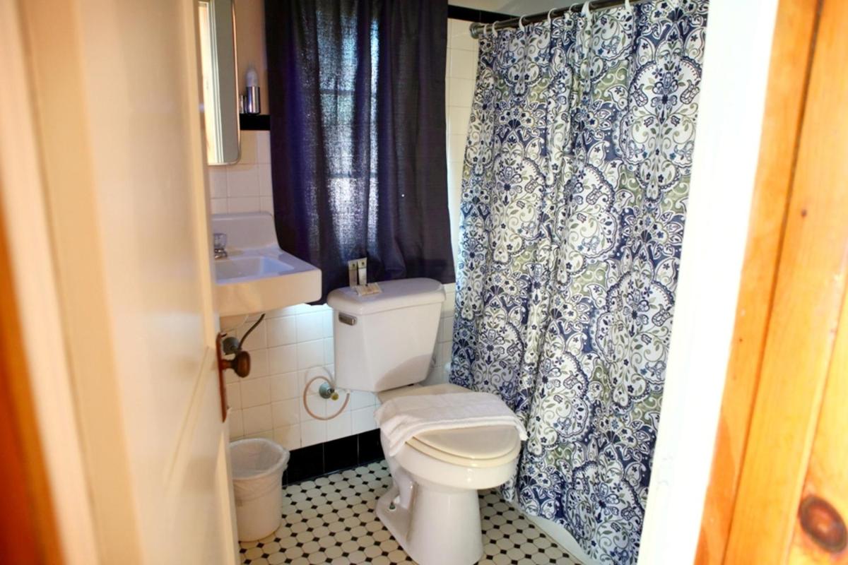 The Pines Cottages - Housity
