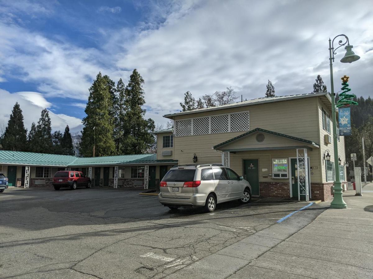 Hi-Lo Motel, Cafe and RV Park Mount Shasta Area - Housity