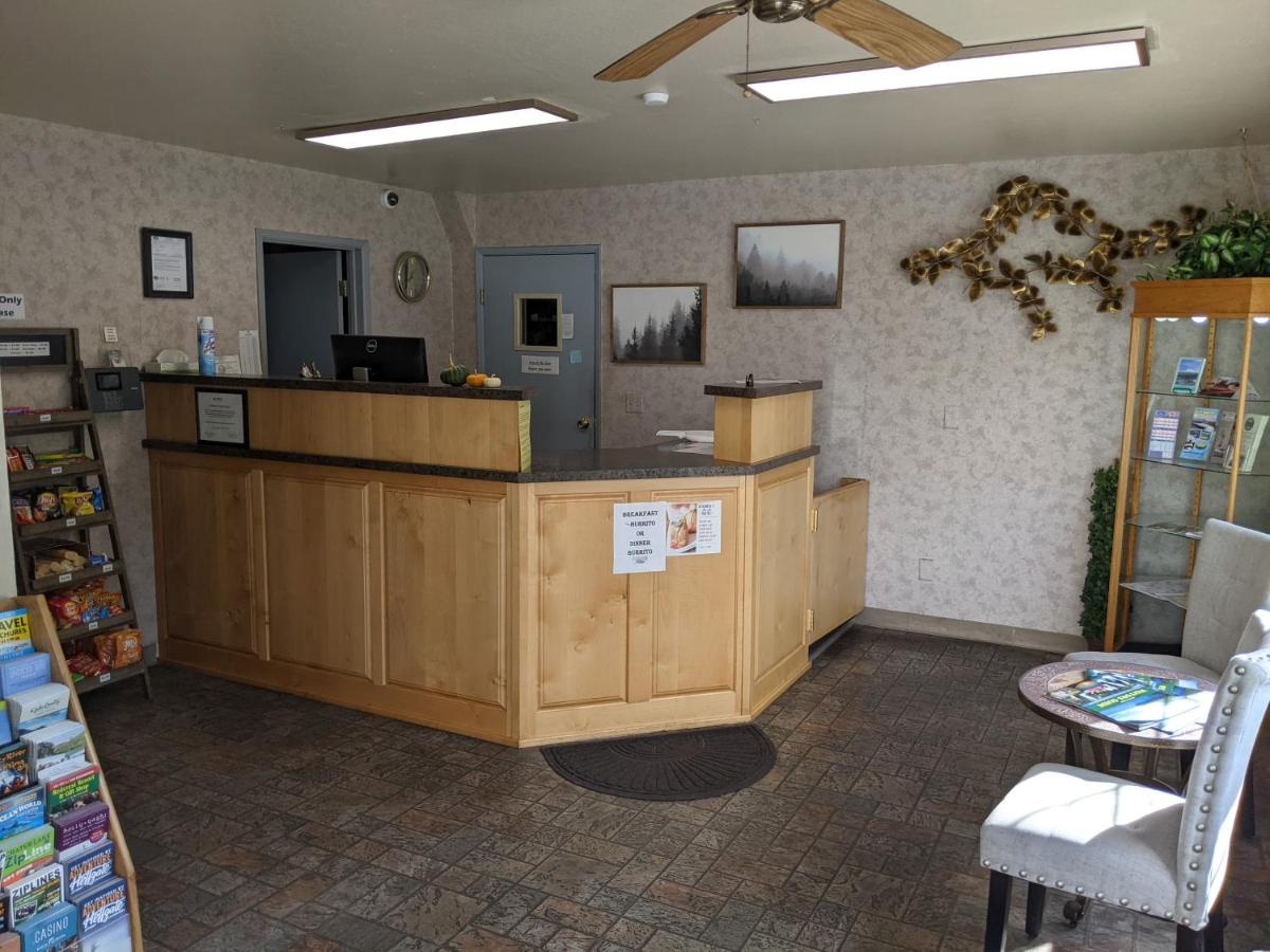Hi-Lo Motel, Cafe and RV Park Mount Shasta Area - Housity