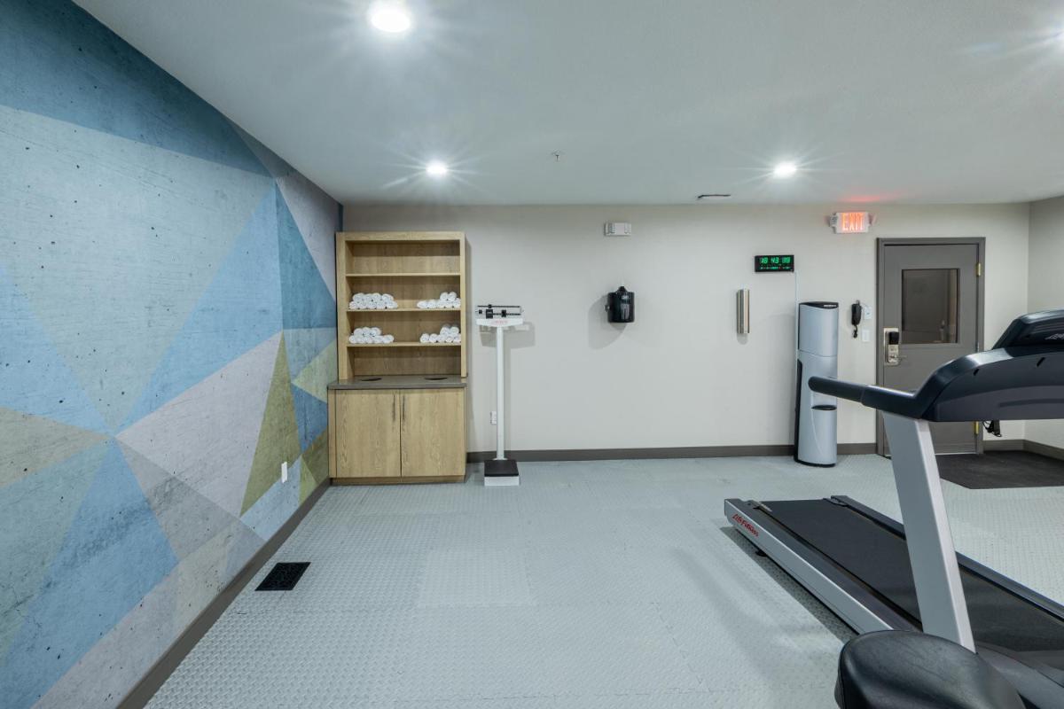 Candlewood Suites Wichita Northwest, an IHG Hotel - Hizvo