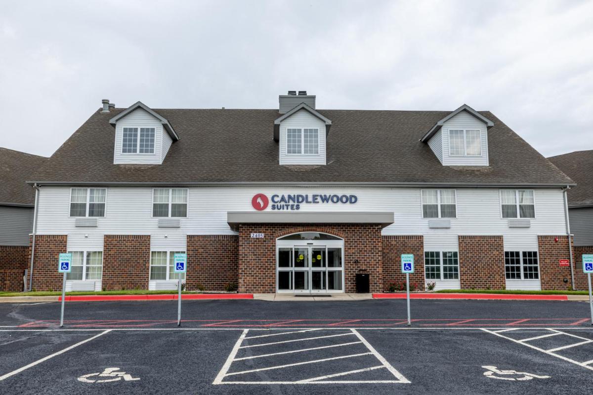 Candlewood Suites Wichita Northwest, an IHG Hotel - Hizvo