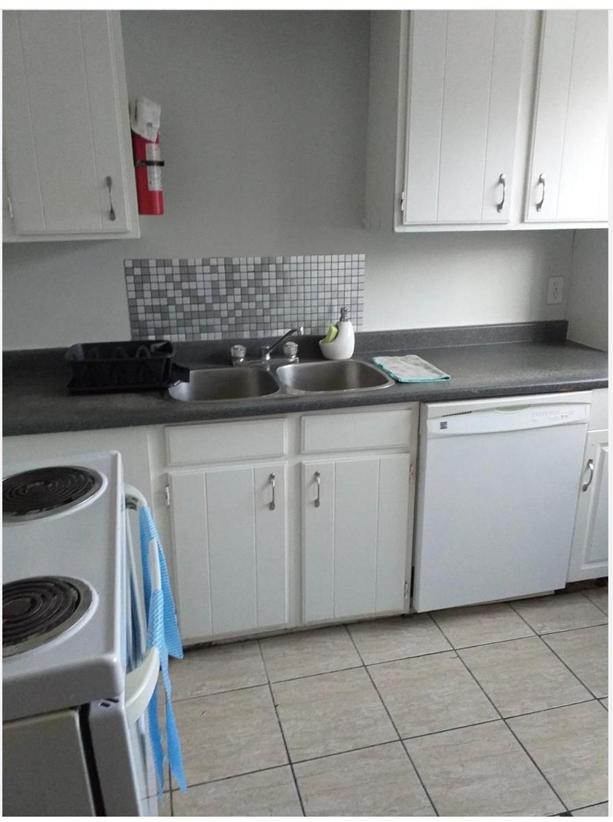 Perfect location walking distance to everywhere - Housity