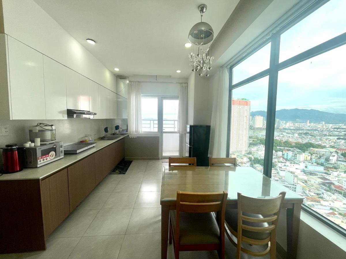 Suitetrails - Duc's Nha Trang Oceanus Apartment
