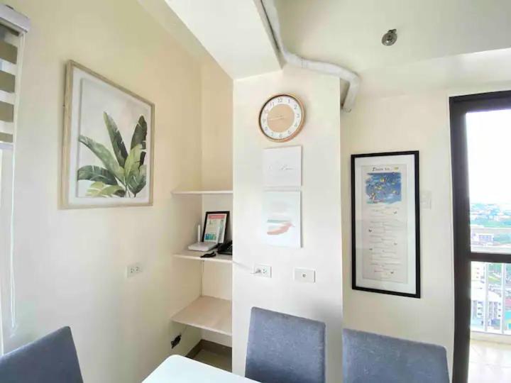 Suitetrails - Family Stay for 10 with Pool Near Ayala and SM Cebu
