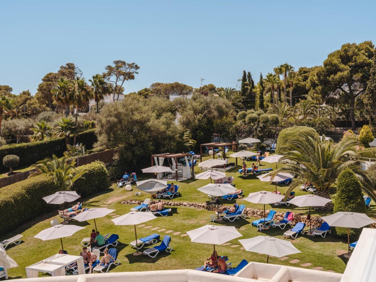 Jardín al aire libre en Grupotel Rocador - Adults Only