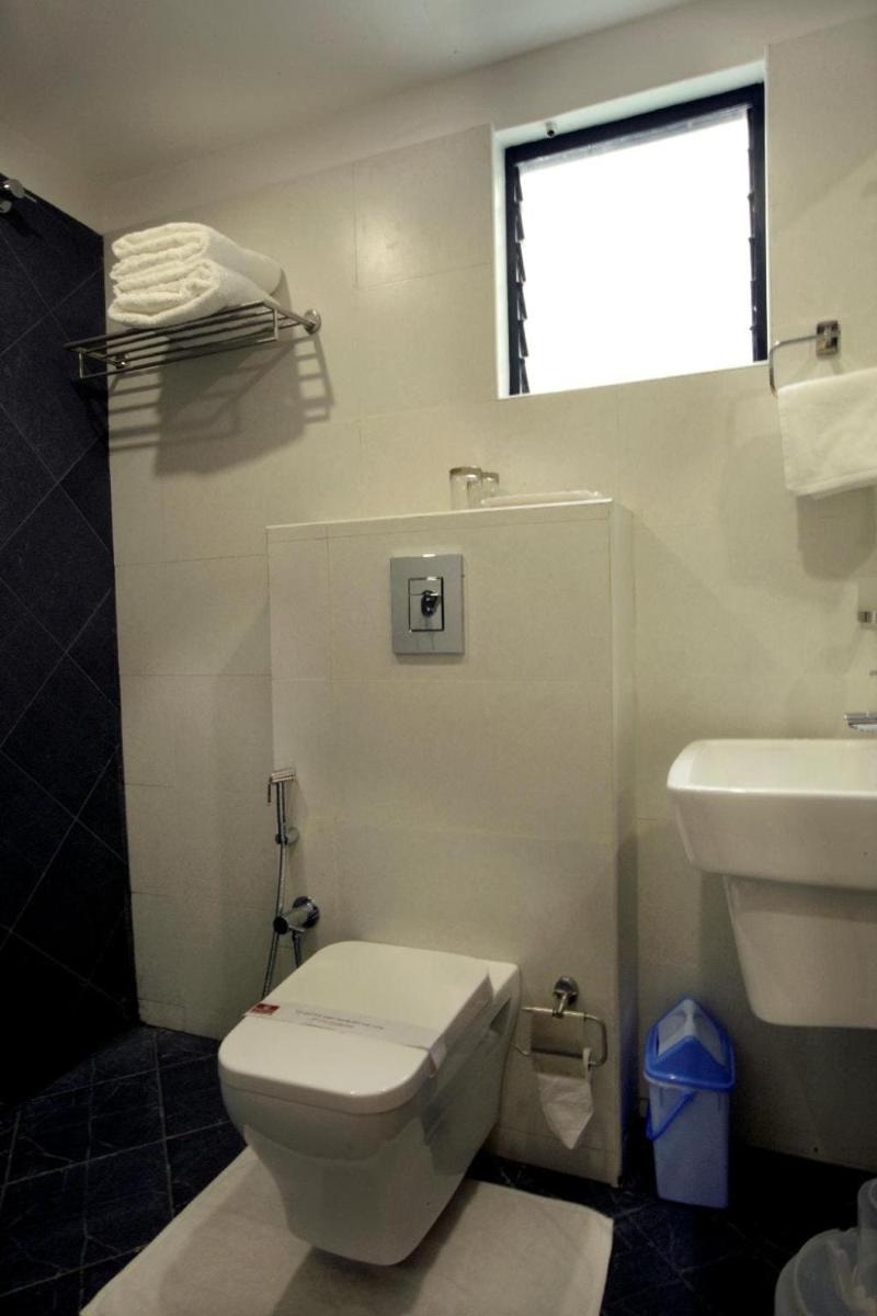 Rotano Glitz Inn - Glitz Inn Calicut - Housity