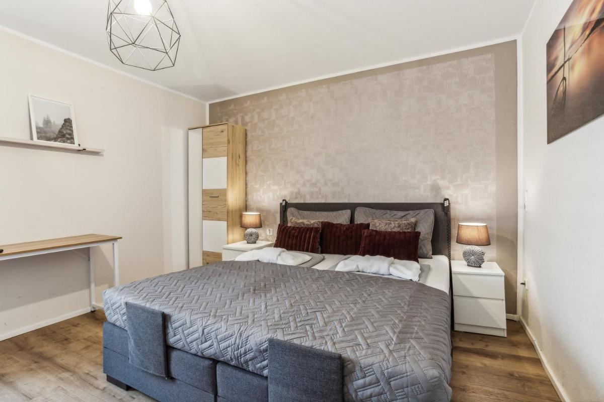 Edelharz Apartment am Wasser mit Garten & Parkplatz - Hizvo