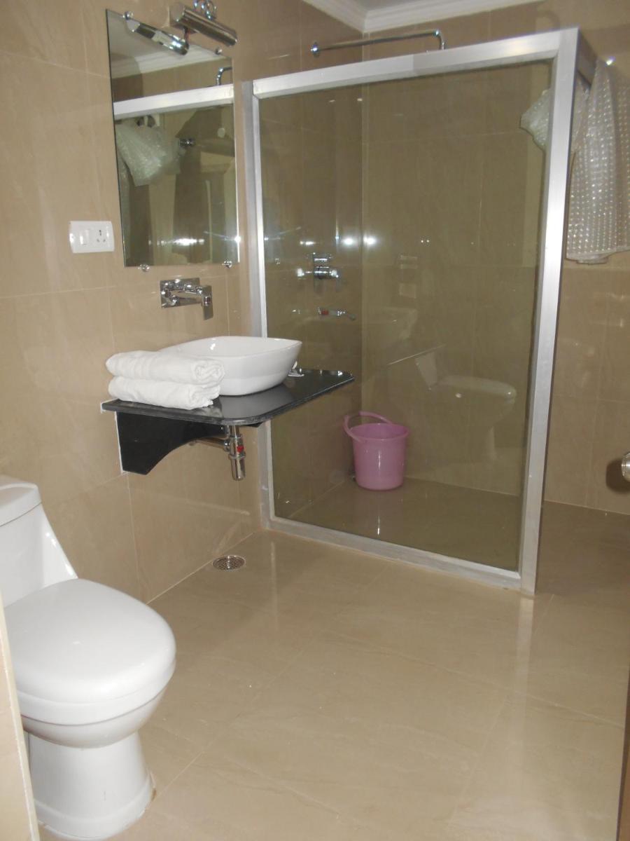 Hotel isabel Palace - Housity