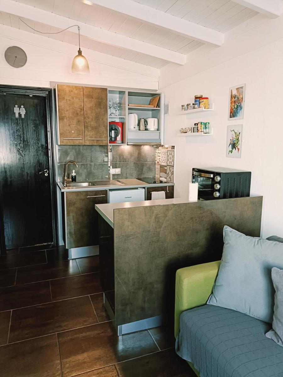 THE WHITE HOUSE with Pool - Playa Blanca - Housity
