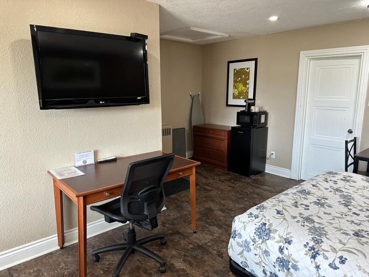 Champlain Motor Inn - Housity