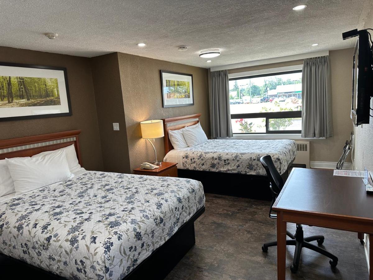 Champlain Motor Inn - Housity