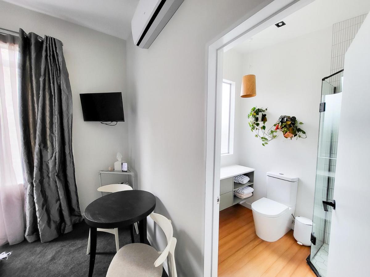 Suitetrails - Artist Photographers Home Studio