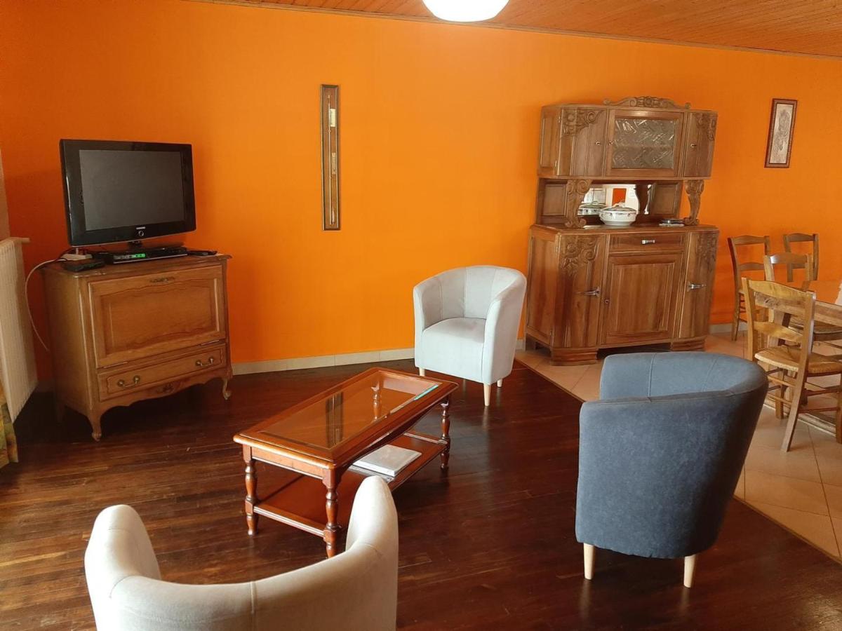Charentaise rénovée avec jardin, à 20 min d'Angoulême - FR-1-653-90 - Housity
