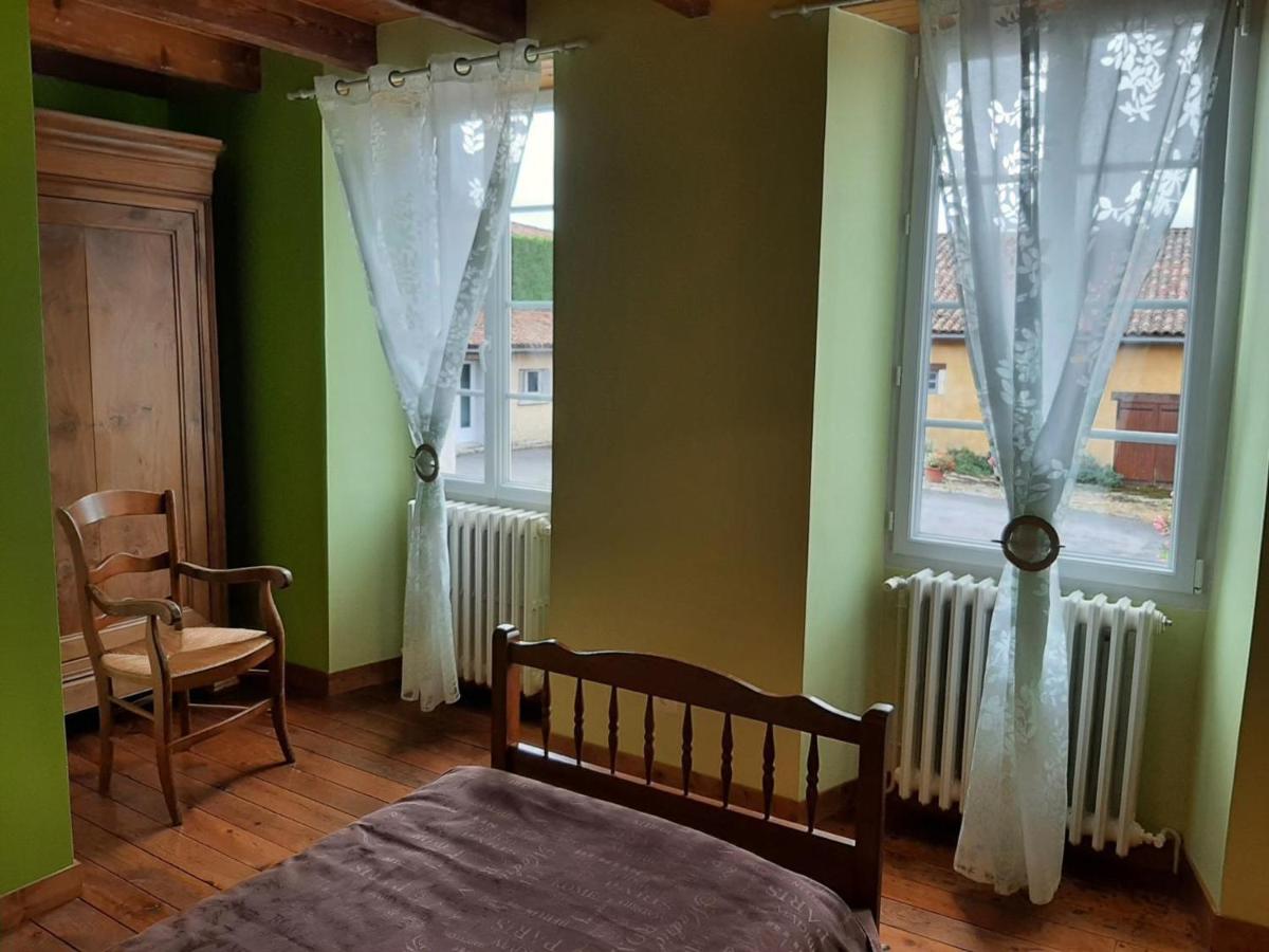 Charentaise rénovée avec jardin, à 20 min d'Angoulême - FR-1-653-90 - Housity