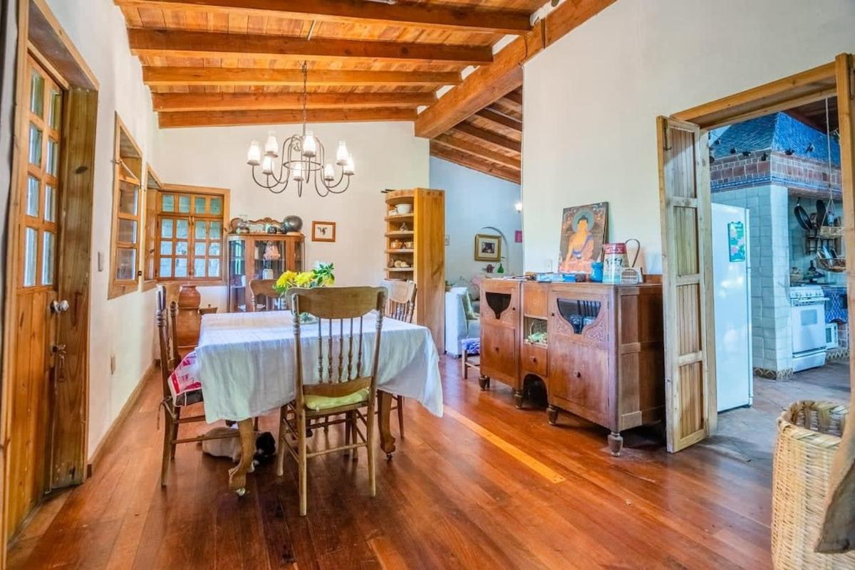 Natural Retreat & Pet-Friendly Escape - Housity