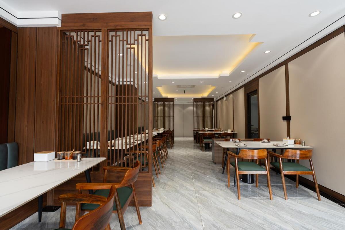 Hanoi International Hotel - Housity
