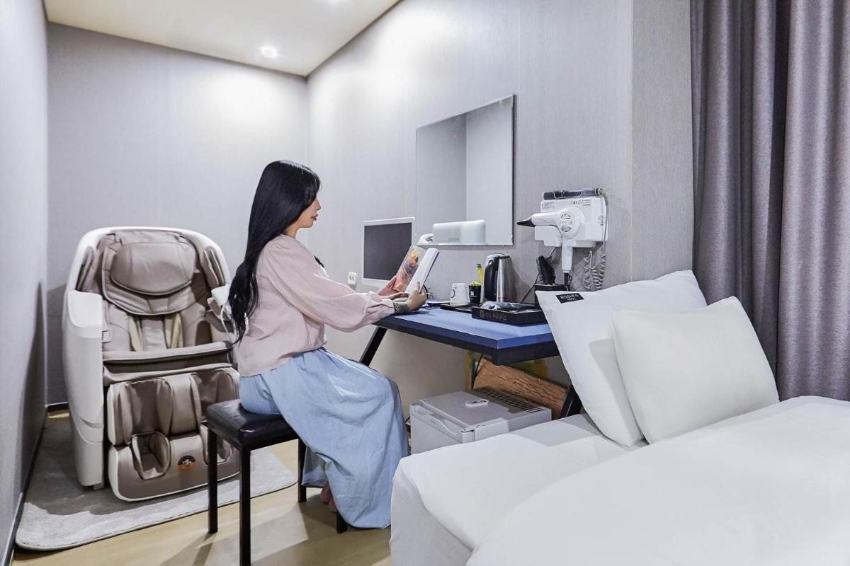 Icheon Paradise Hotel - Housity