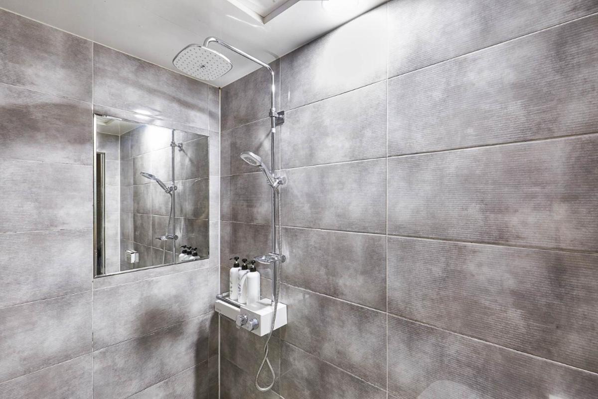 Icheon Paradise Hotel - Housity