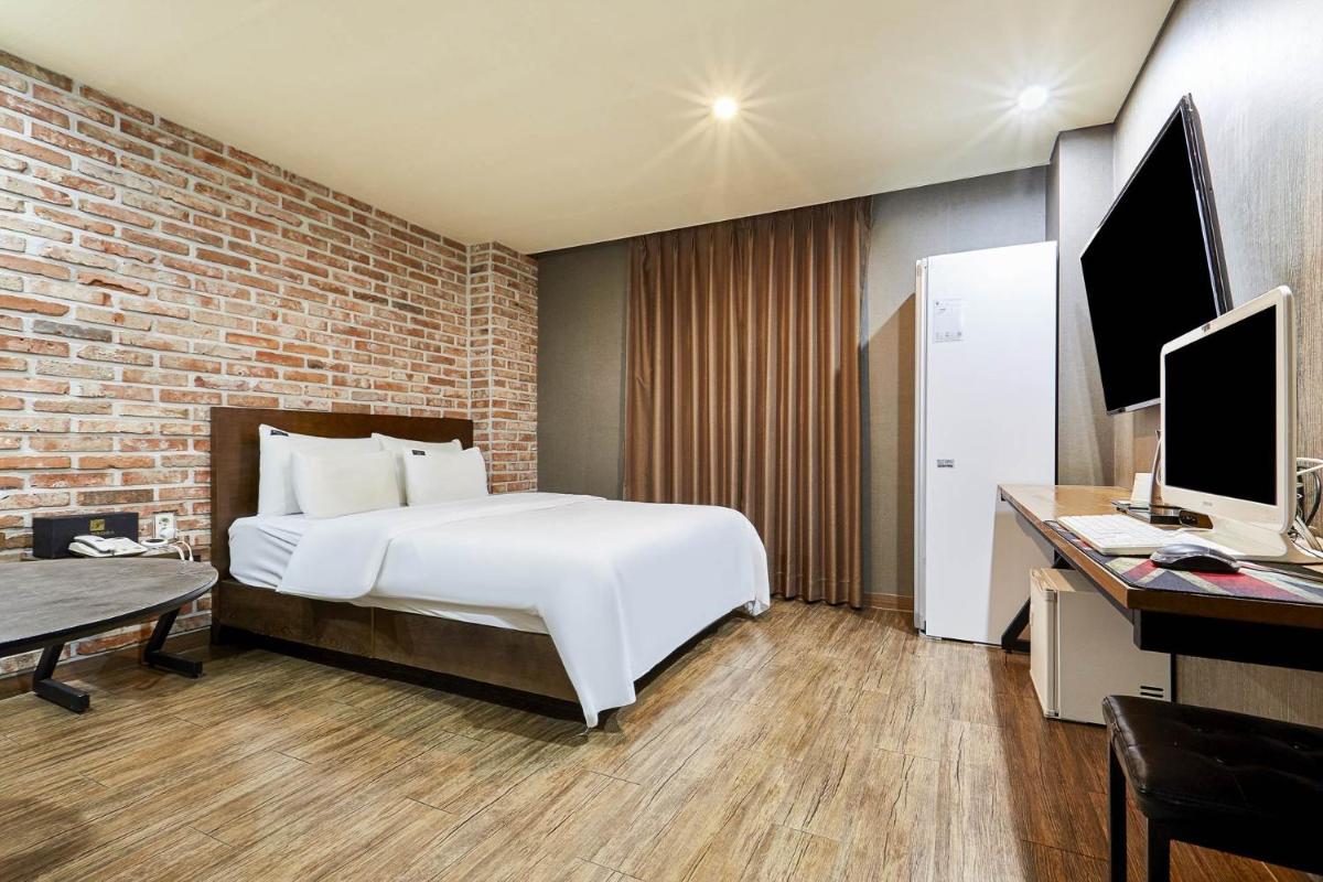 Icheon Paradise Hotel - Housity